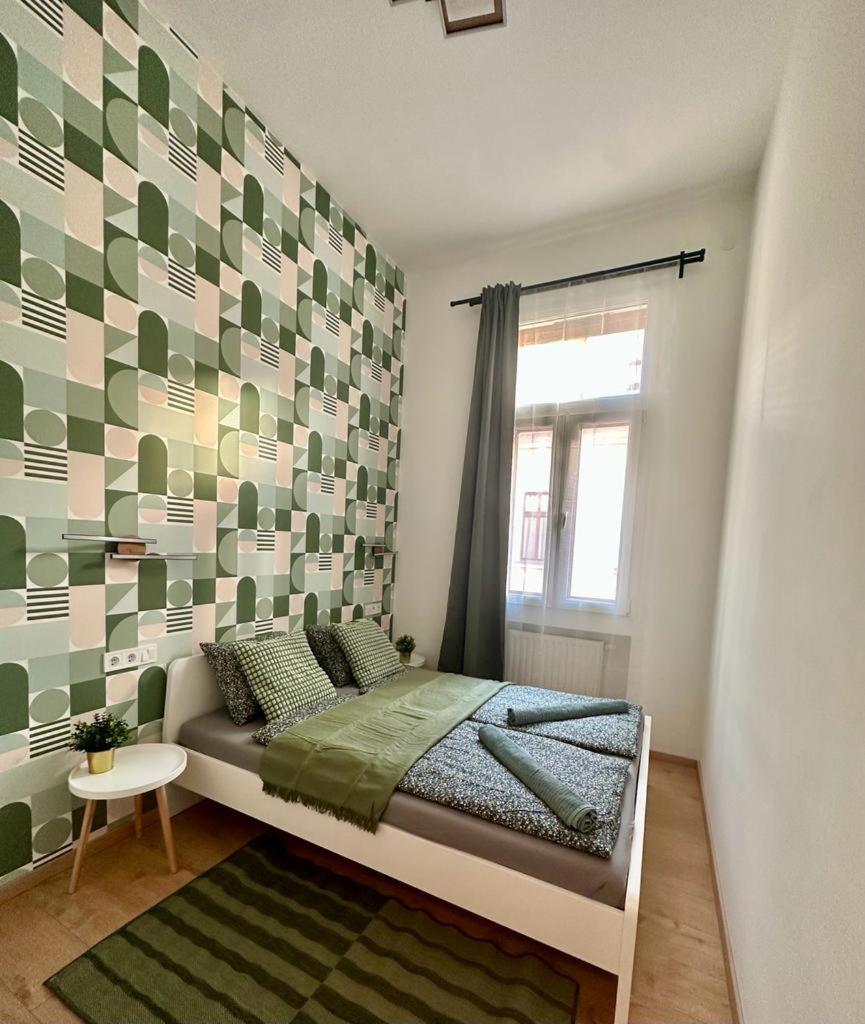 Apartment At Gozsdu Courtyard #Partyzone #Downtown #Freeparking Boedapest Buitenkant foto