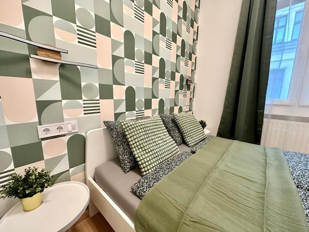 Apartment At Gozsdu Courtyard #Partyzone #Downtown #Freeparking Boedapest Buitenkant foto