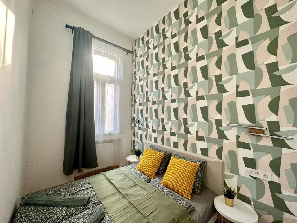 Apartment At Gozsdu Courtyard #Partyzone #Downtown #Freeparking Boedapest Buitenkant foto
