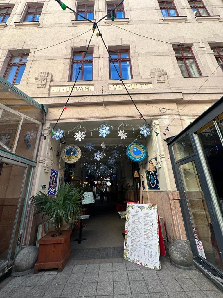 Apartment At Gozsdu Courtyard #Partyzone #Downtown #Freeparking Boedapest Buitenkant foto